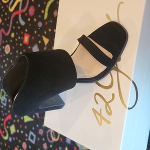 42 Gold Linx Heels Black Suede Size: 9.5